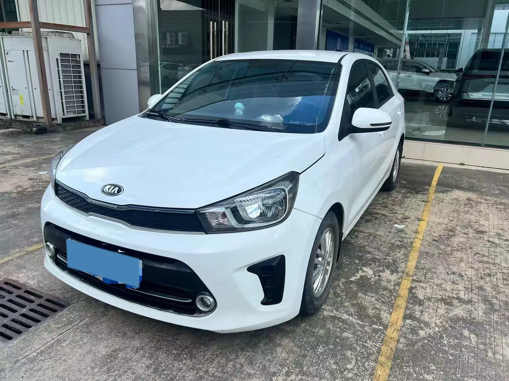 2017 KIA PEGAS view 1