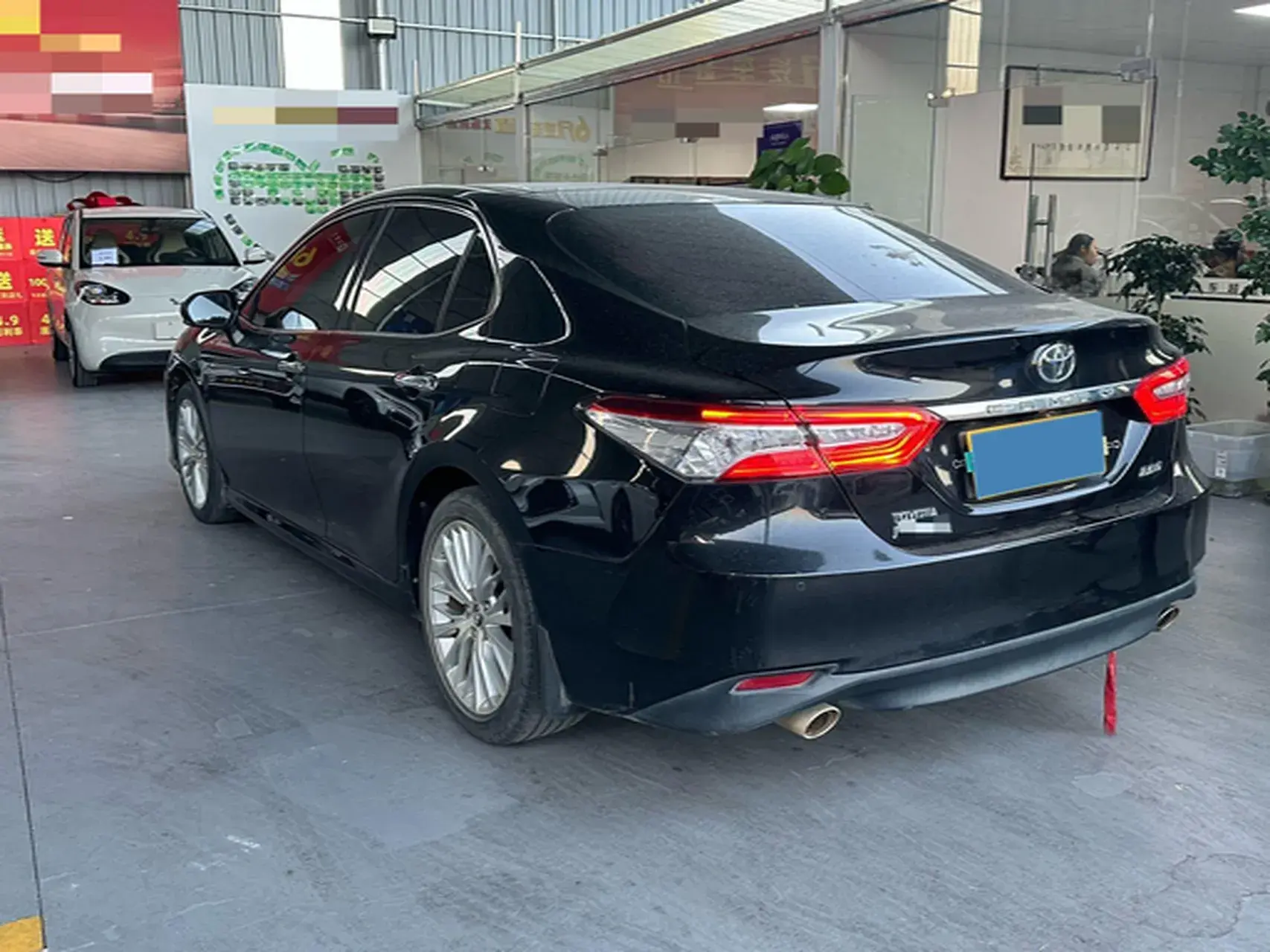 2019 TOYOTA CAMRY thumbnail 2