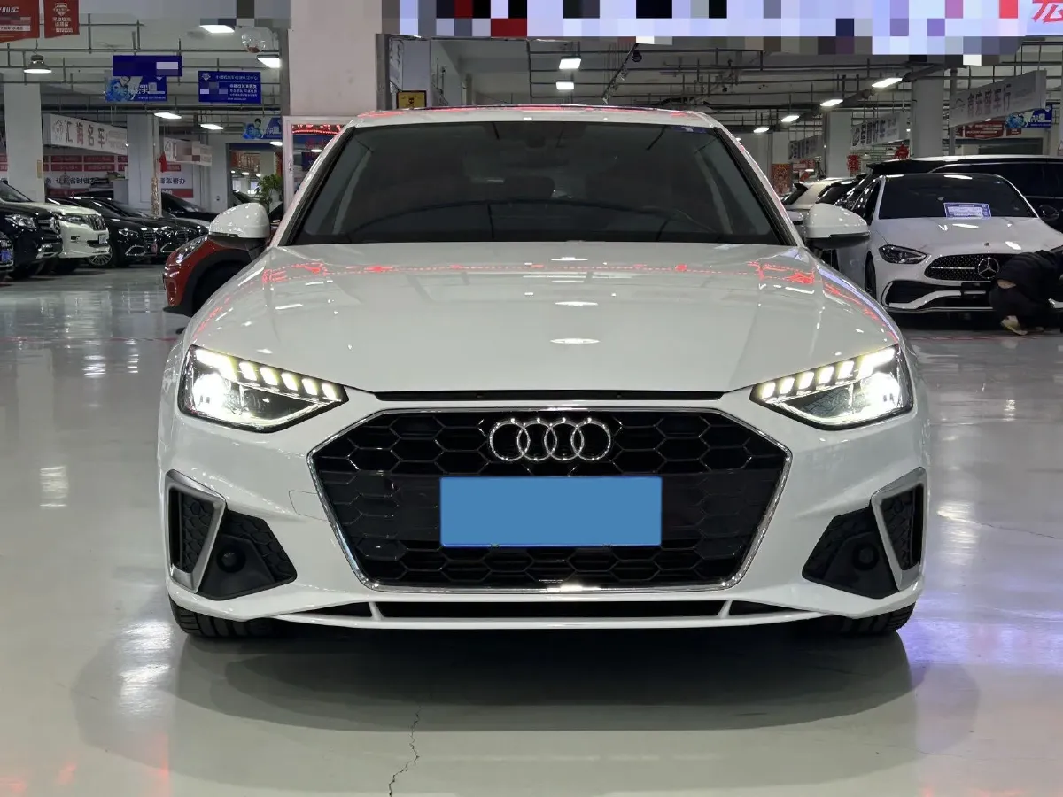 2020 Audi A4L 2.0T 190HP L4 7DCT,autocango,china used car exporter,china ev exporter,chinese used car exporter,chinese used ev exporter