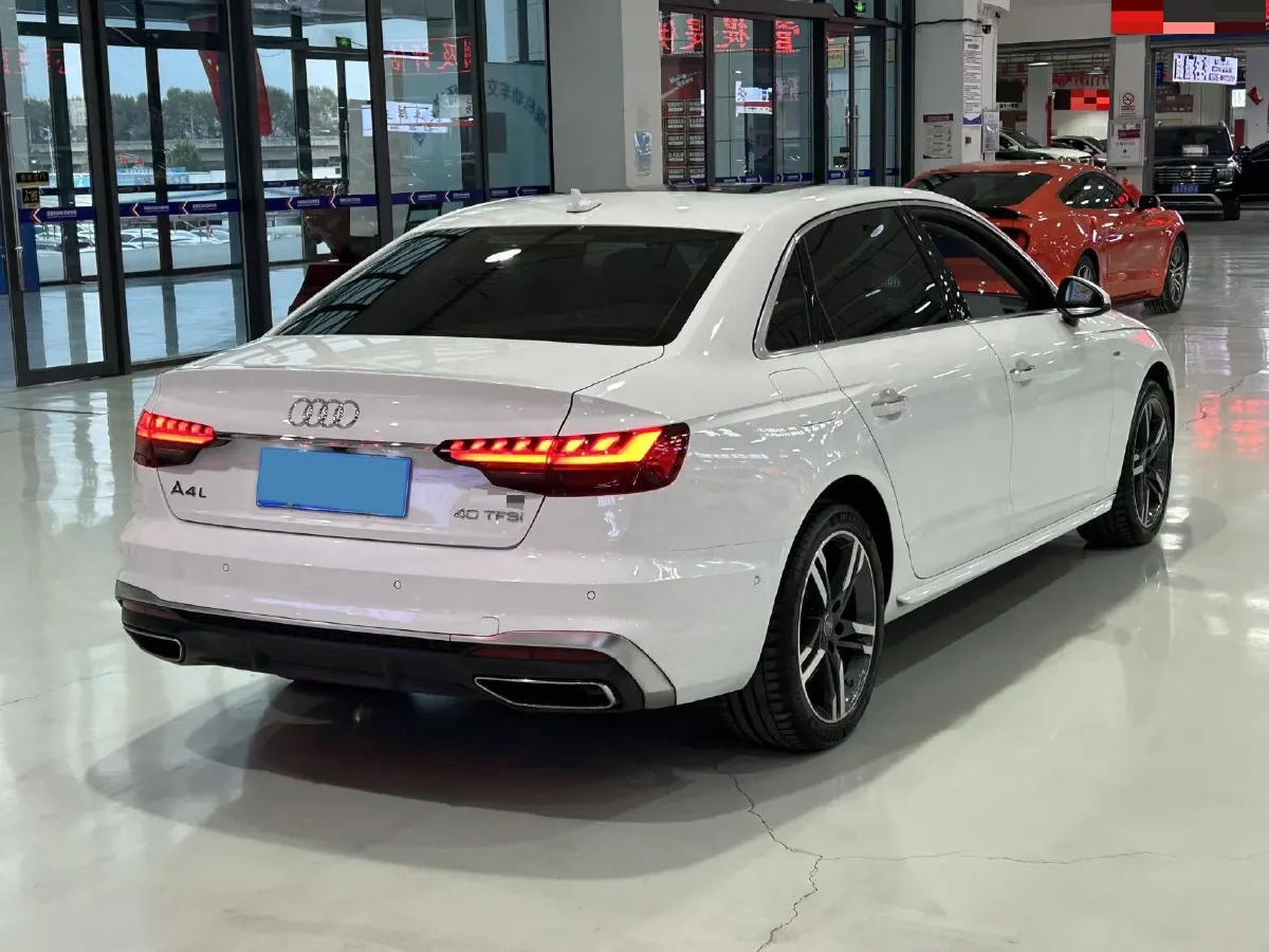 2020 Audi A4L 2.0T 190HP L4 7DCT,autocango,china used car exporter,china ev exporter,chinese used car exporter,chinese used ev exporter