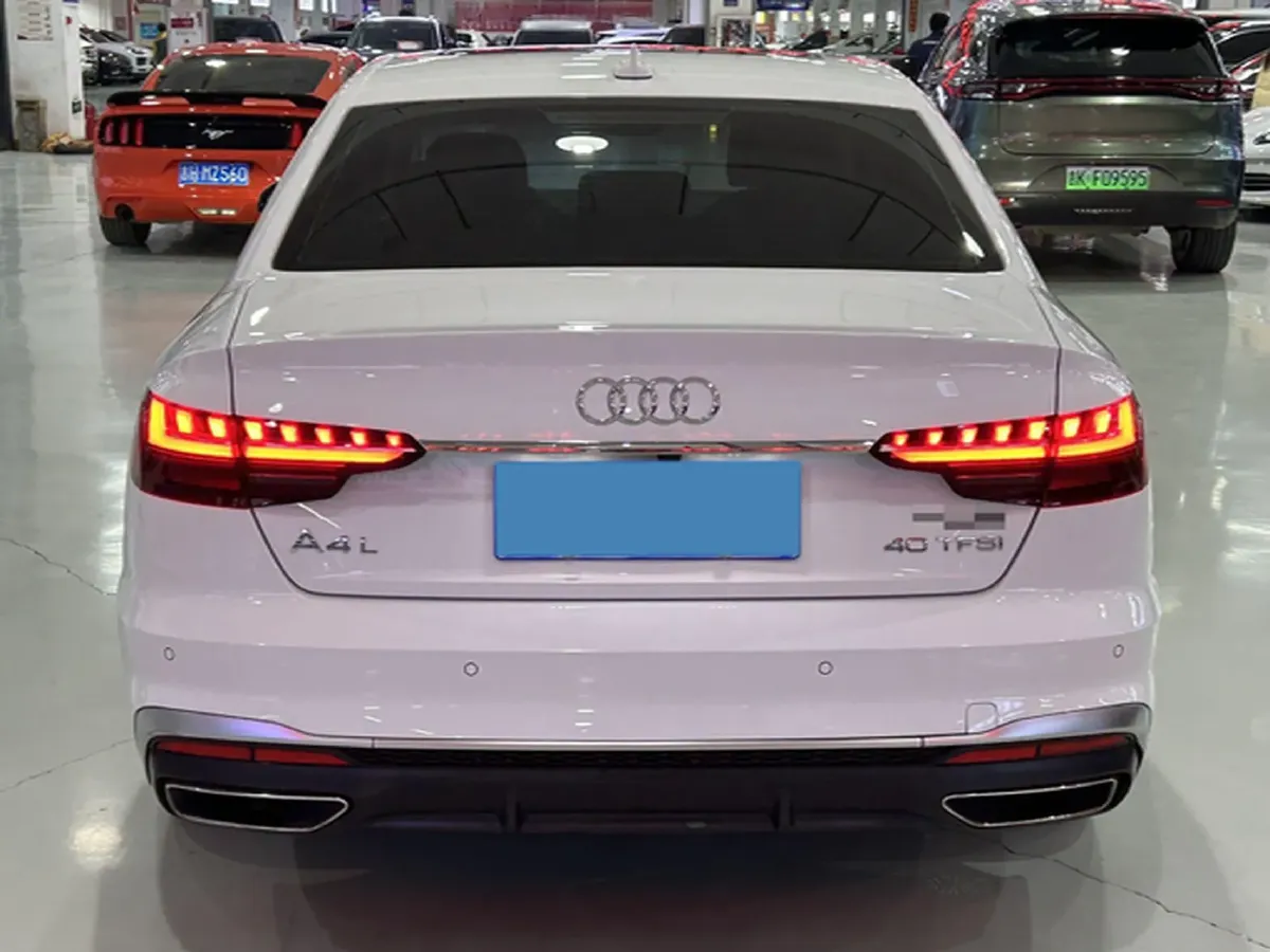 2020 Audi A4L 2.0T 190HP L4 7DCT,autocango,china used car exporter,china ev exporter,chinese used car exporter,chinese used ev exporter