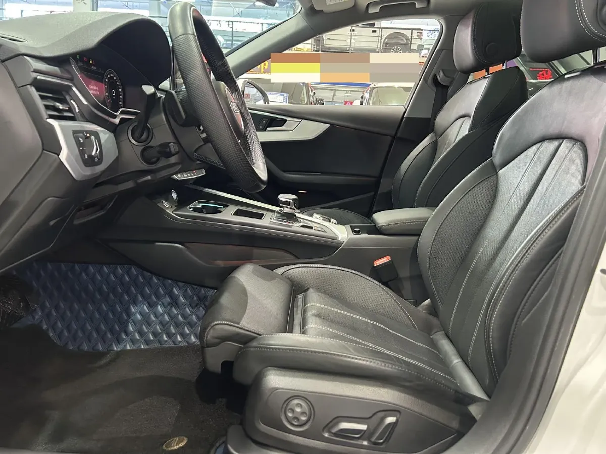 2020 Audi A4L 2.0T 190HP L4 7DCT,autocango,china used car exporter,china ev exporter,chinese used car exporter,chinese used ev exporter