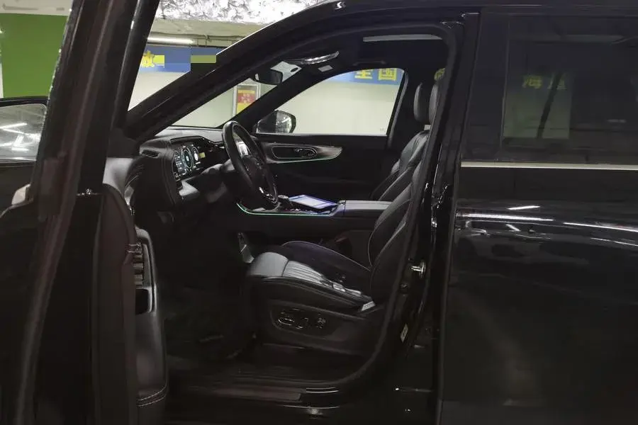 2022 GAC TRUMPCHI thumbnail 2