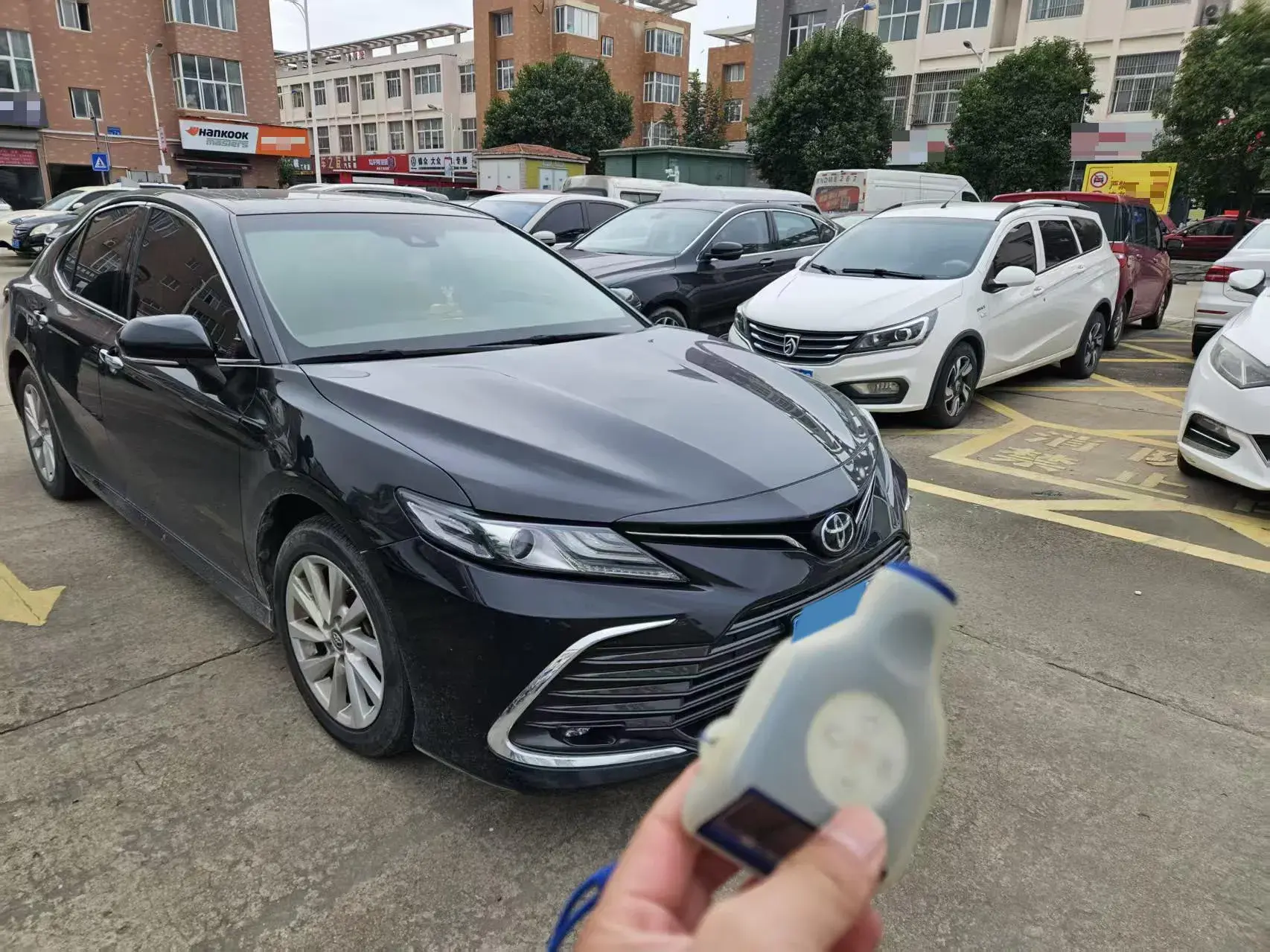 2021 TOYOTA CAMRY thumbnail 2