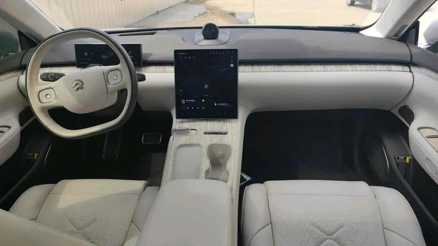 2021 VOLKSWAGEN ID.6 thumbnail 3