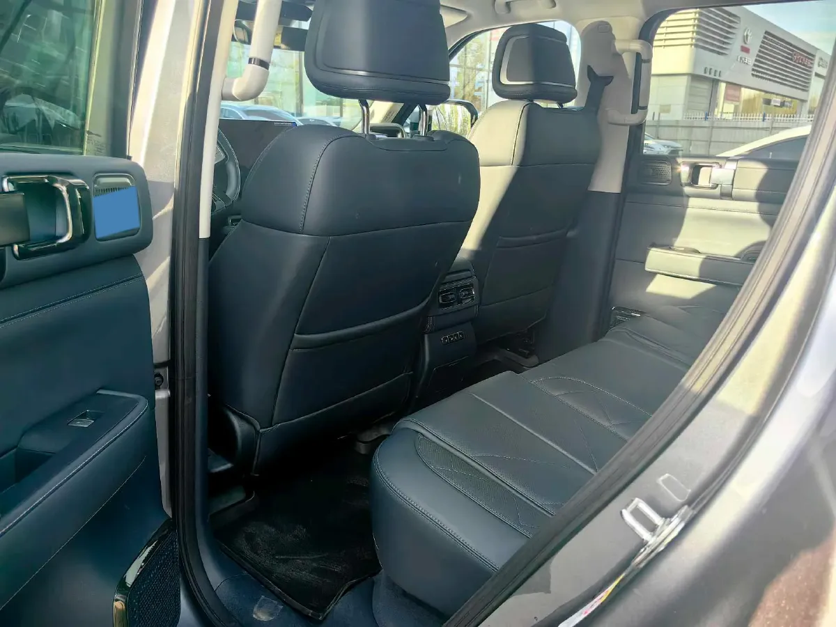 2025 FangChengBao Bao 5 1.5T 194HP L4 E-CVT PHEV 31.8KWH,autocango,china used car exporter,china ev exporter,chinese used car exporter,chinese used ev exporter