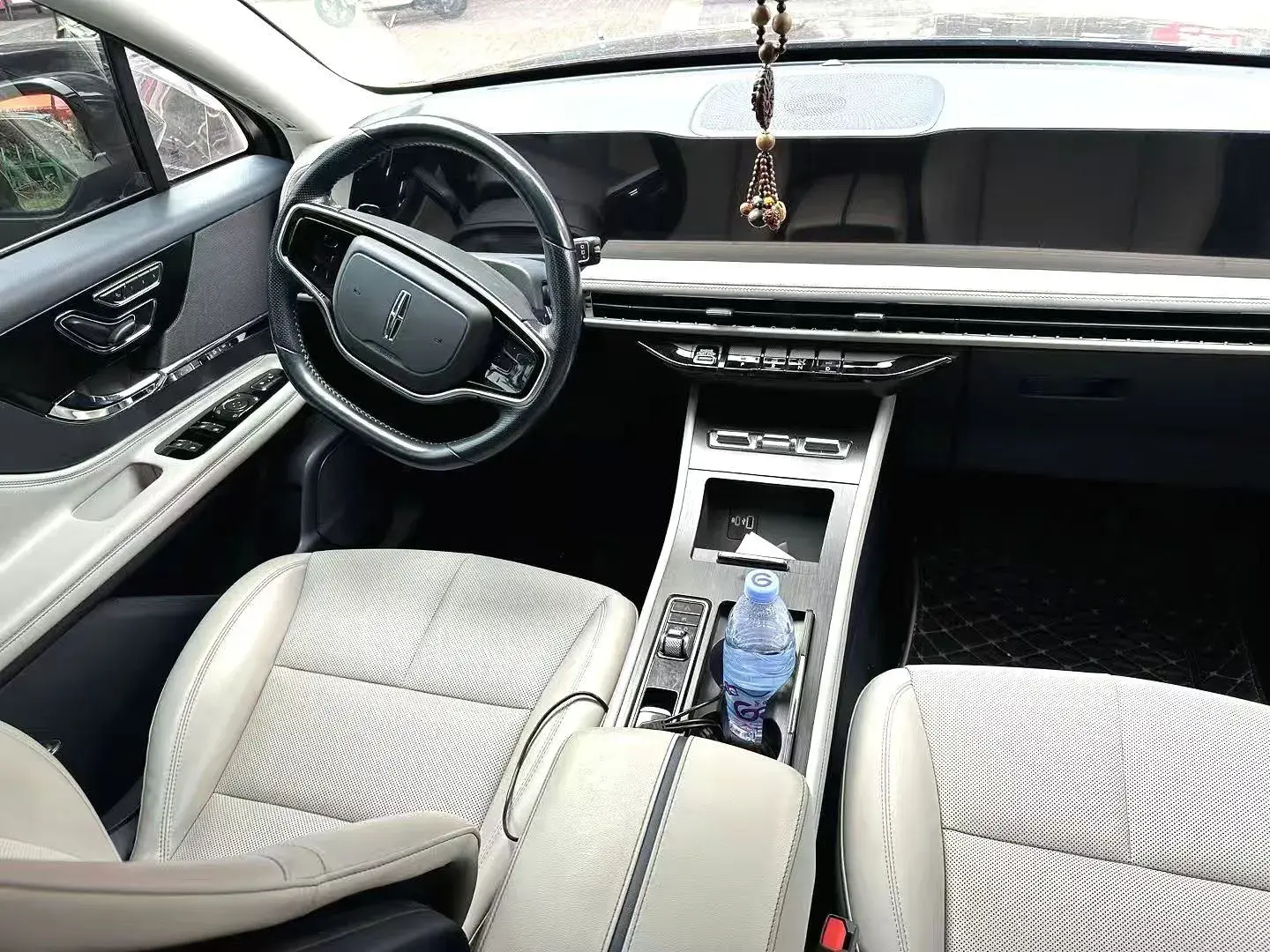 2023 LINCOLN CORSAIR thumbnail 4