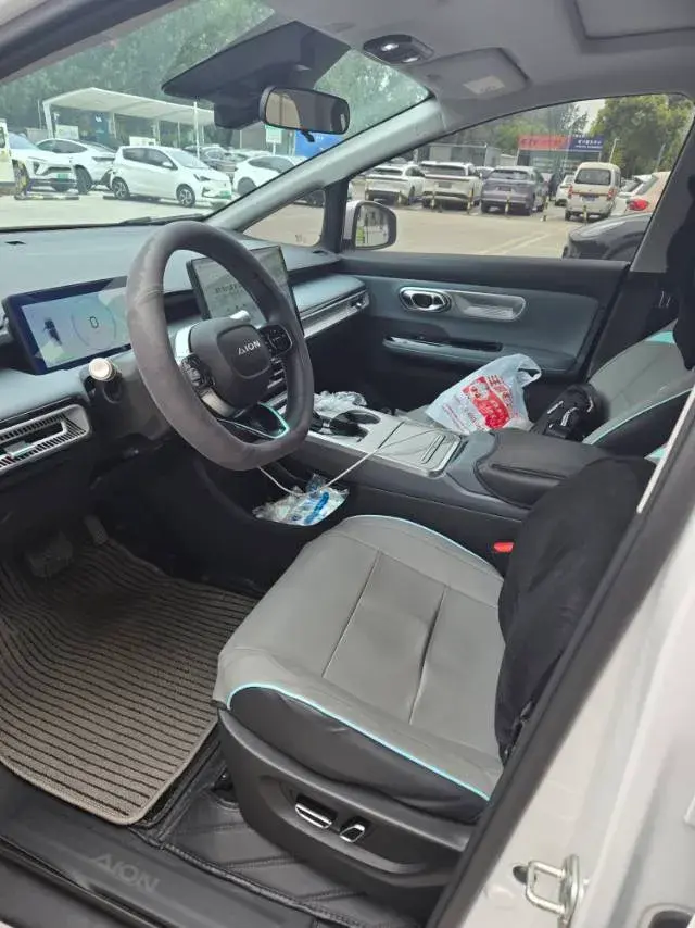 2024 AION Y thumbnail 4