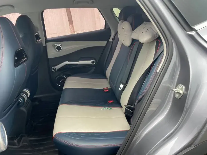 2022 BYD YUAN thumbnail 4