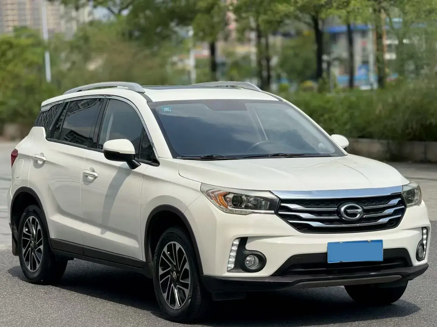 2017 GAC TRUMPCHI thumbnail 2