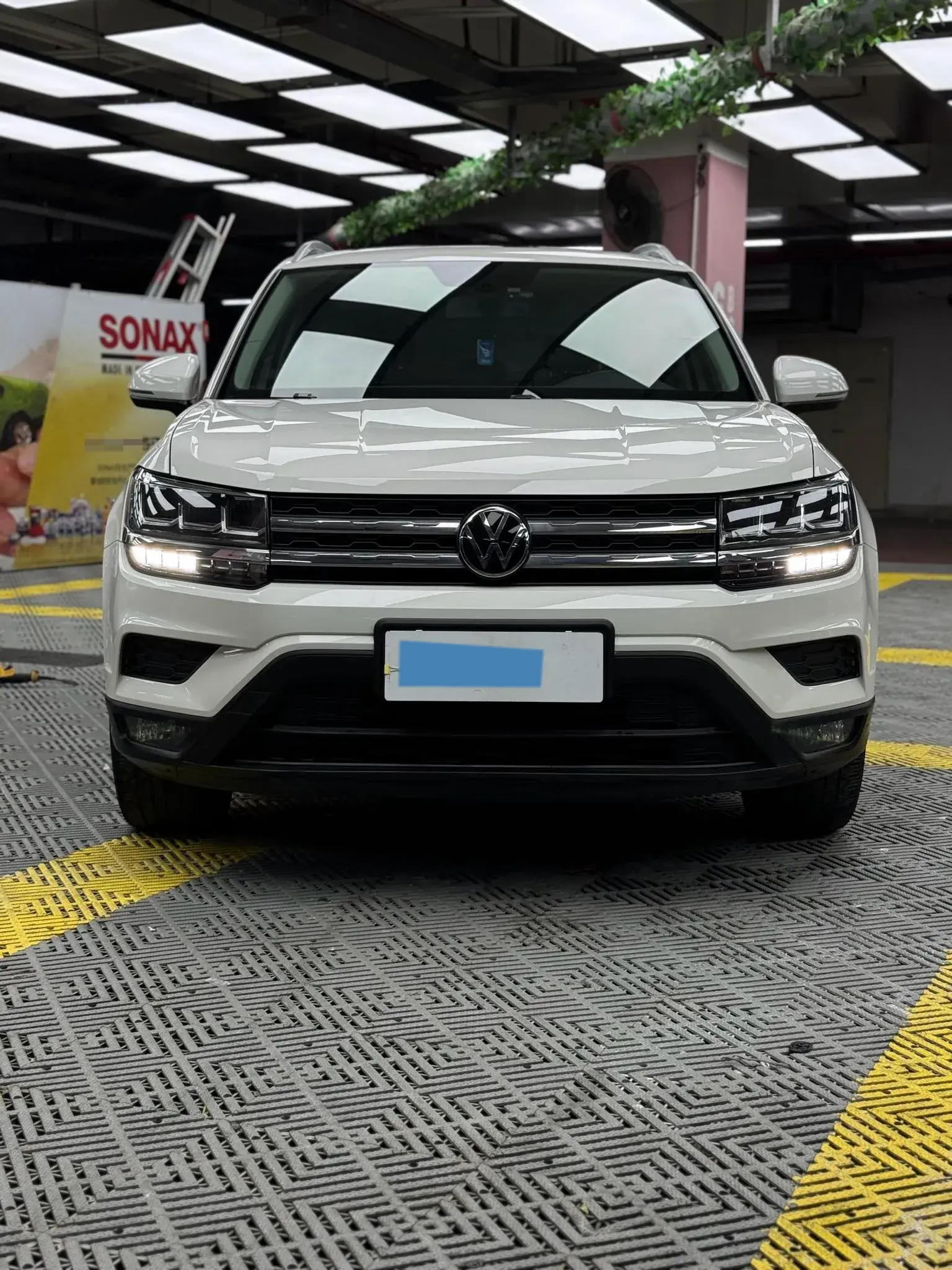 2021 VOLKSWAGEN THARU thumbnail 2