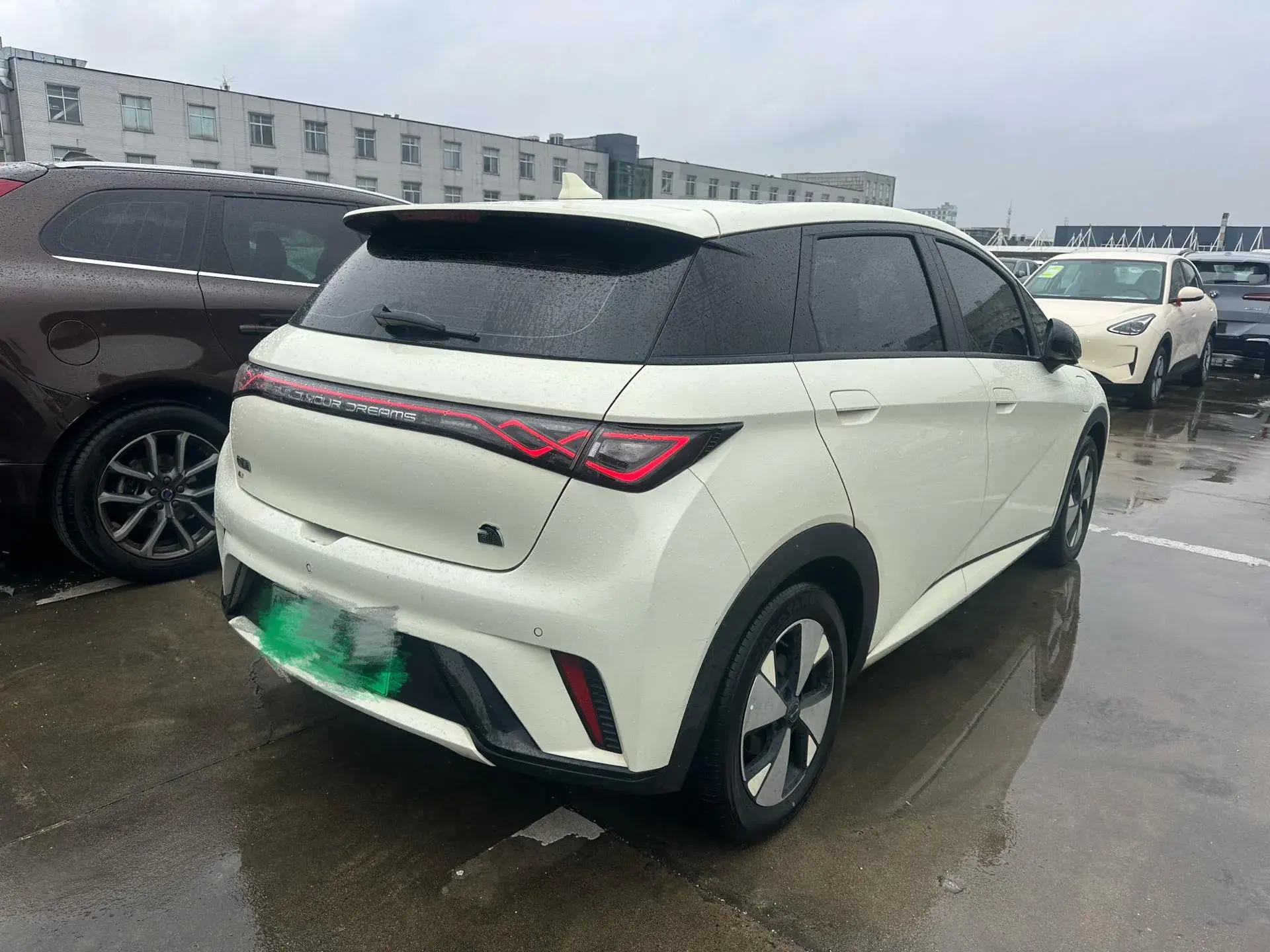 2023 BYD DOLPHIN thumbnail 3