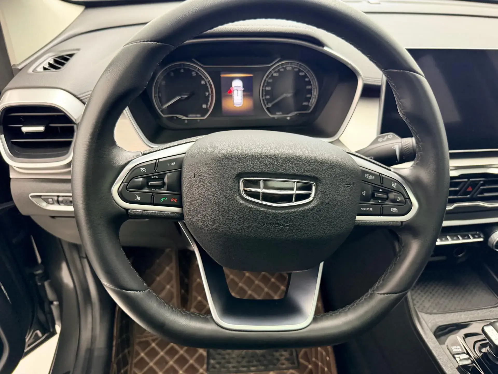 2021 GEELY COOLRAY thumbnail 3