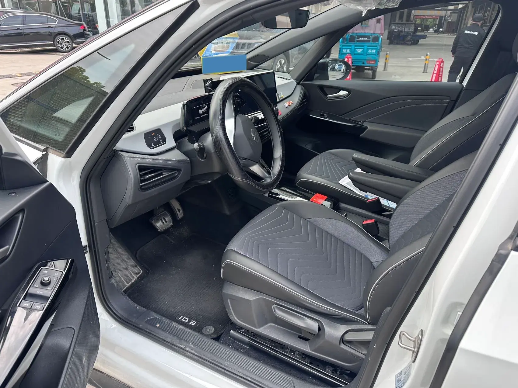 2023 VOLKSWAGEN ID.3 thumbnail 2