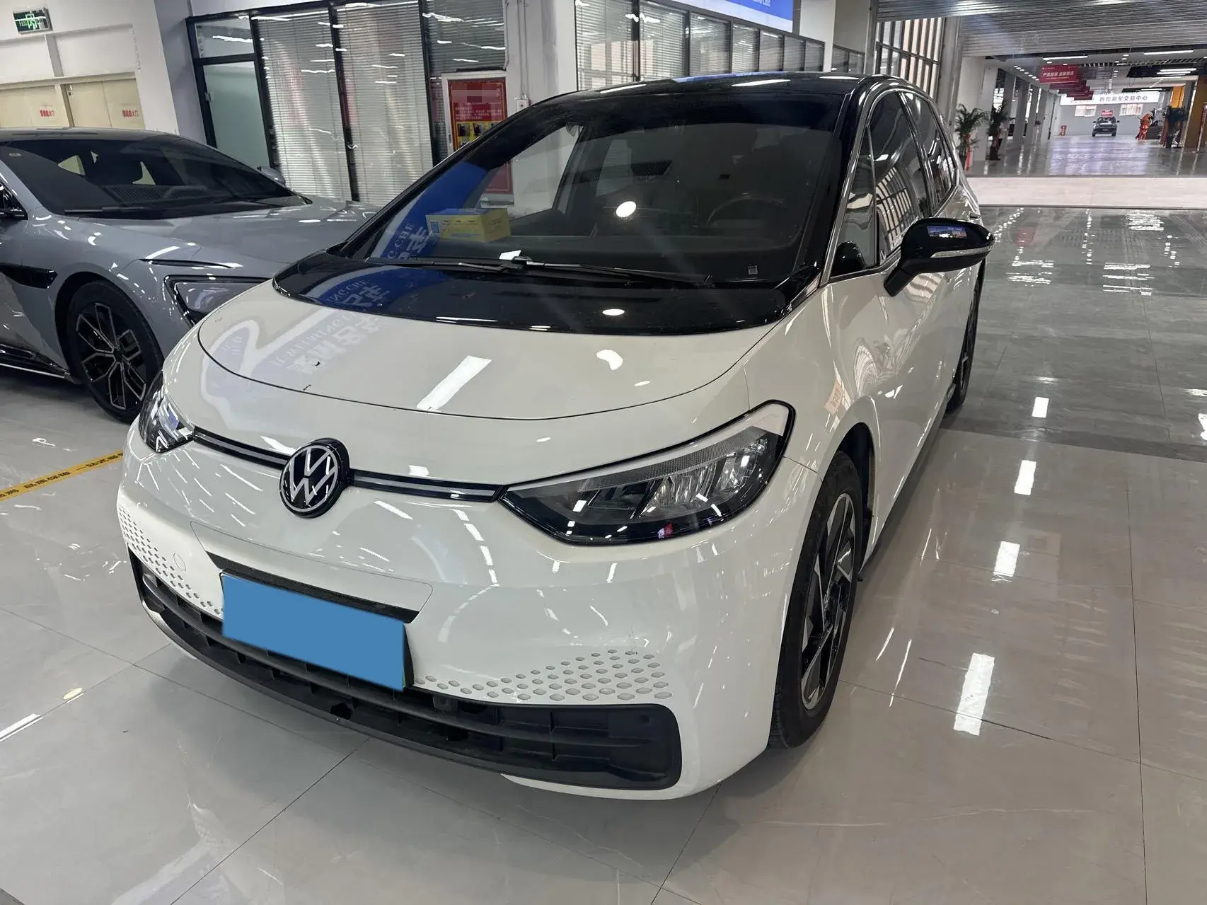 2023 VOLKSWAGEN ID.3 view 1