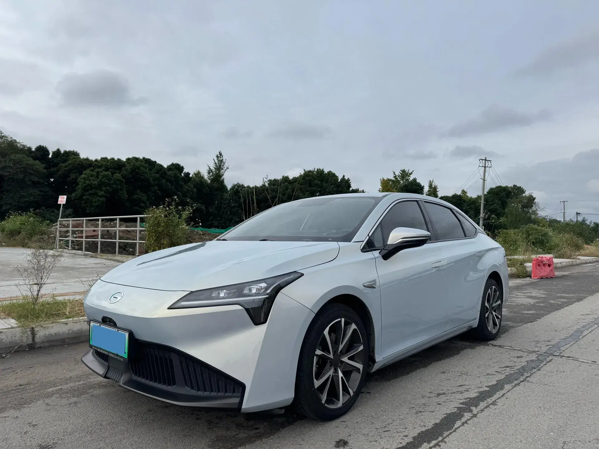 2023 AION S view 1