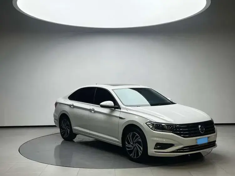 2021 VOLKSWAGEN SAGITAR thumbnail 3