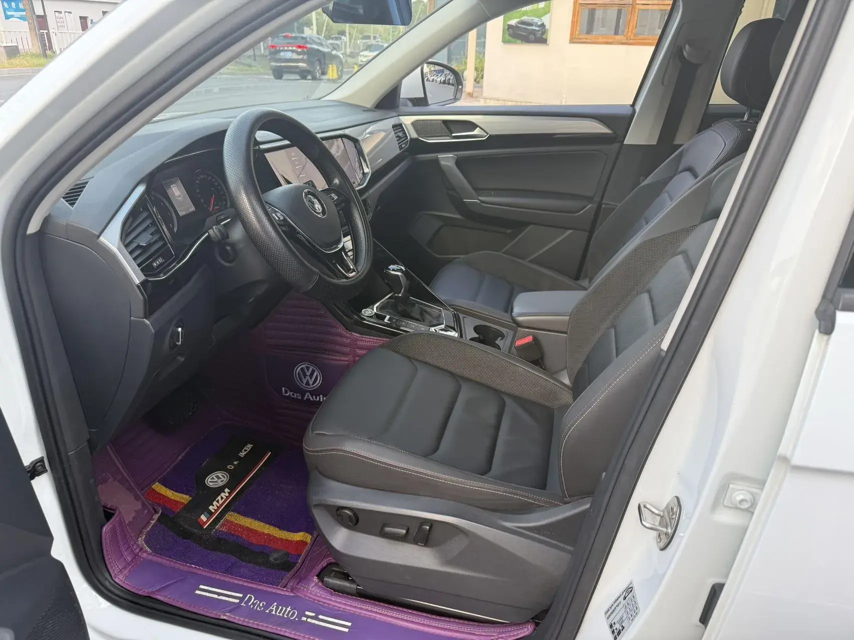 2020 VOLKSWAGEN TAYRON thumbnail 4