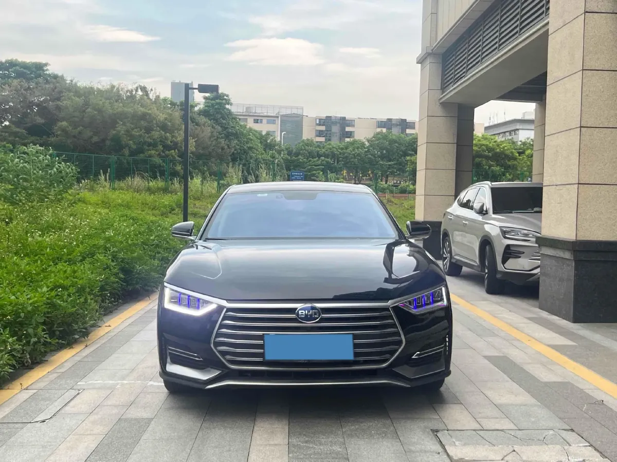 2021 BYD e9 BEV 64.8KWH,autocango,china used car exporter,china ev exporter,chinese used car exporter,chinese used ev exporter