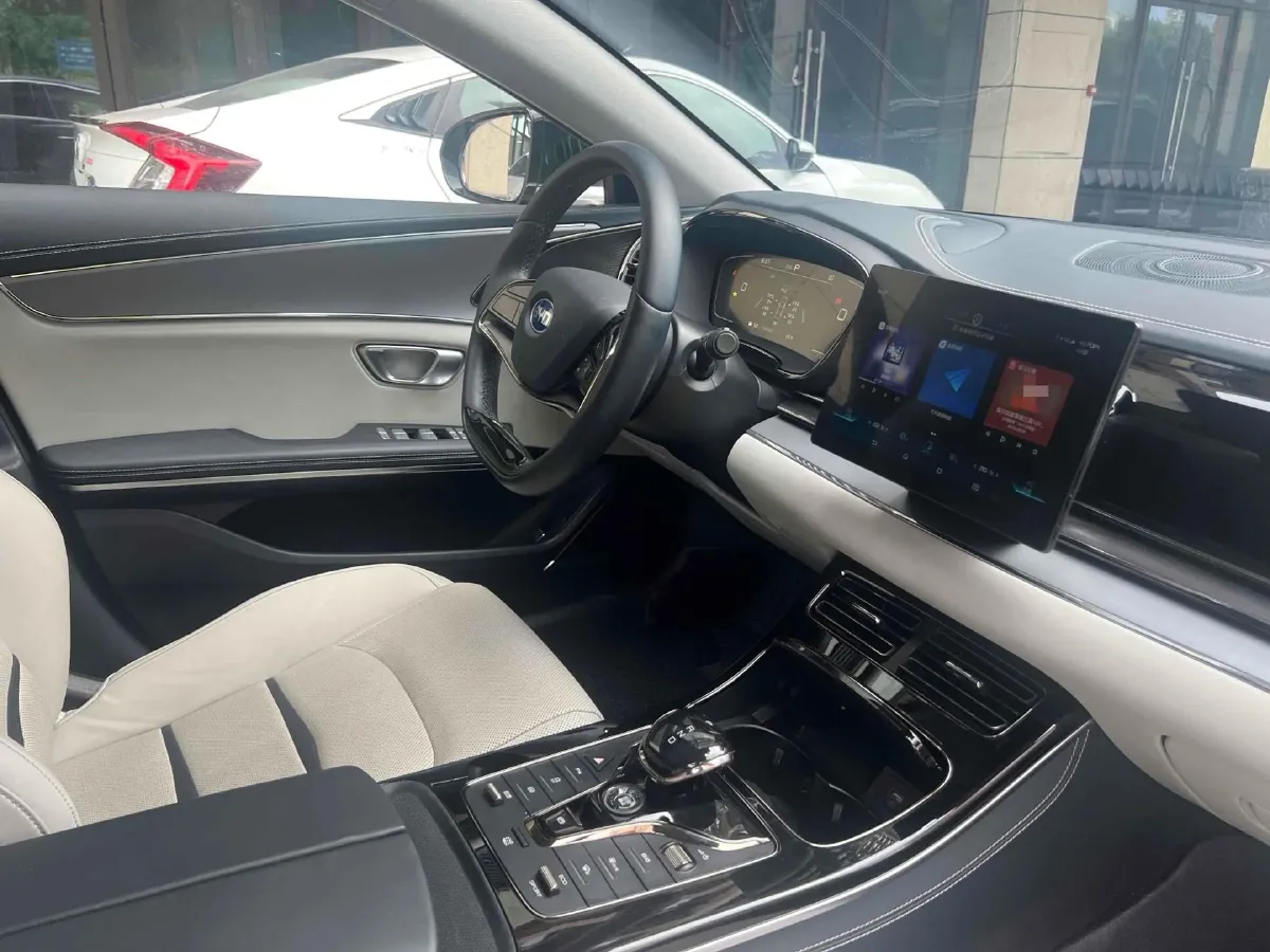 2021 BYD e9 BEV 64.8KWH,autocango,china used car exporter,china ev exporter,chinese used car exporter,chinese used ev exporter