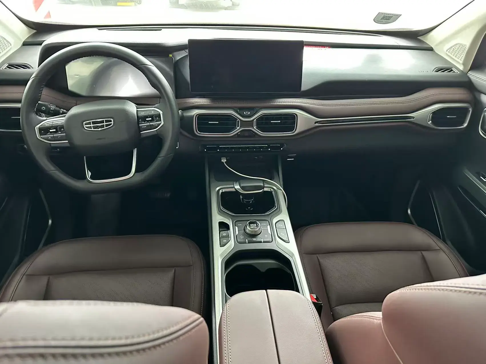 2022 GEELY OKAVANGO thumbnail 4