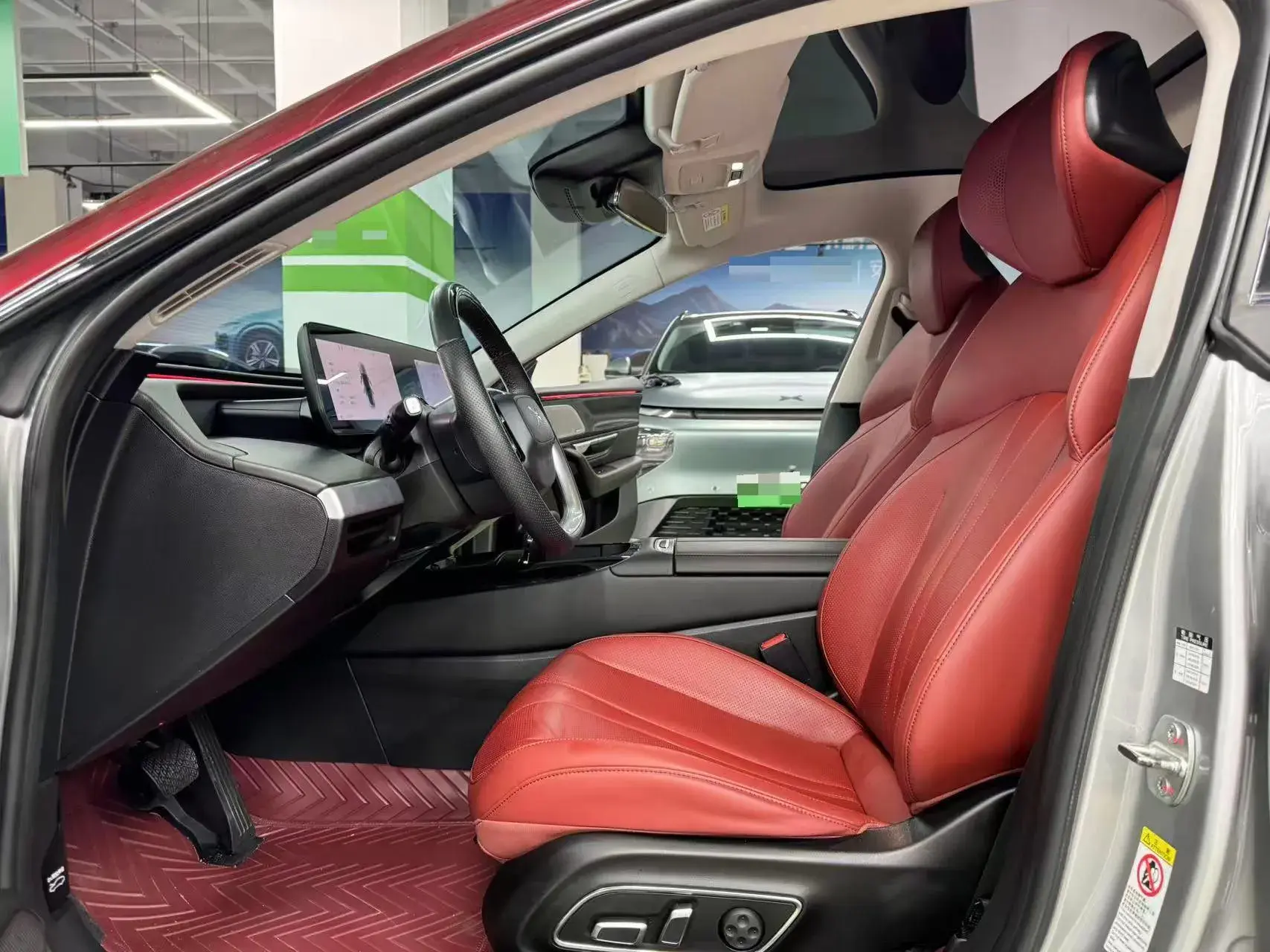 2020 XPENG P7 thumbnail 4