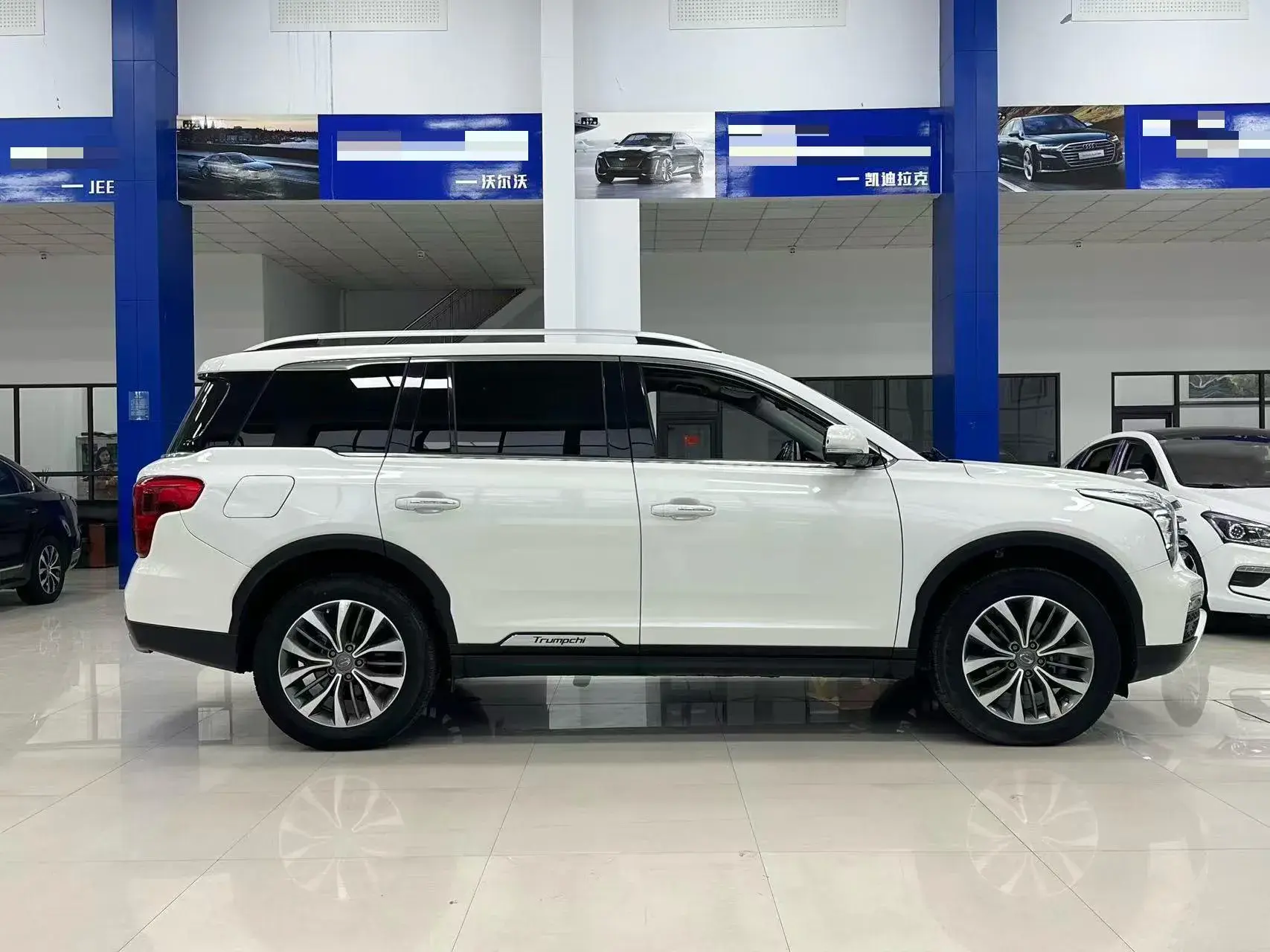 2017 GAC TRUMPCHI thumbnail 4