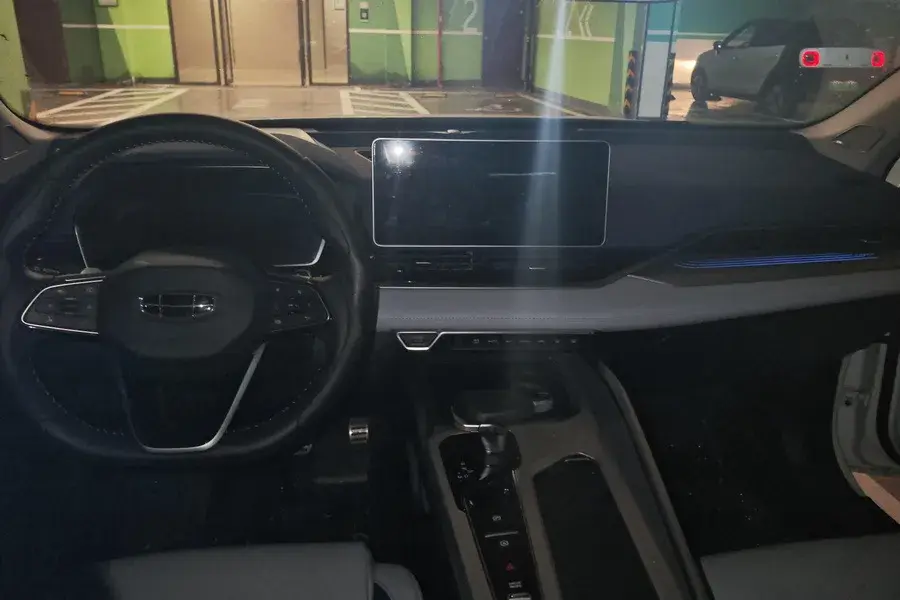 2023 GEELY PREFACE thumbnail 3