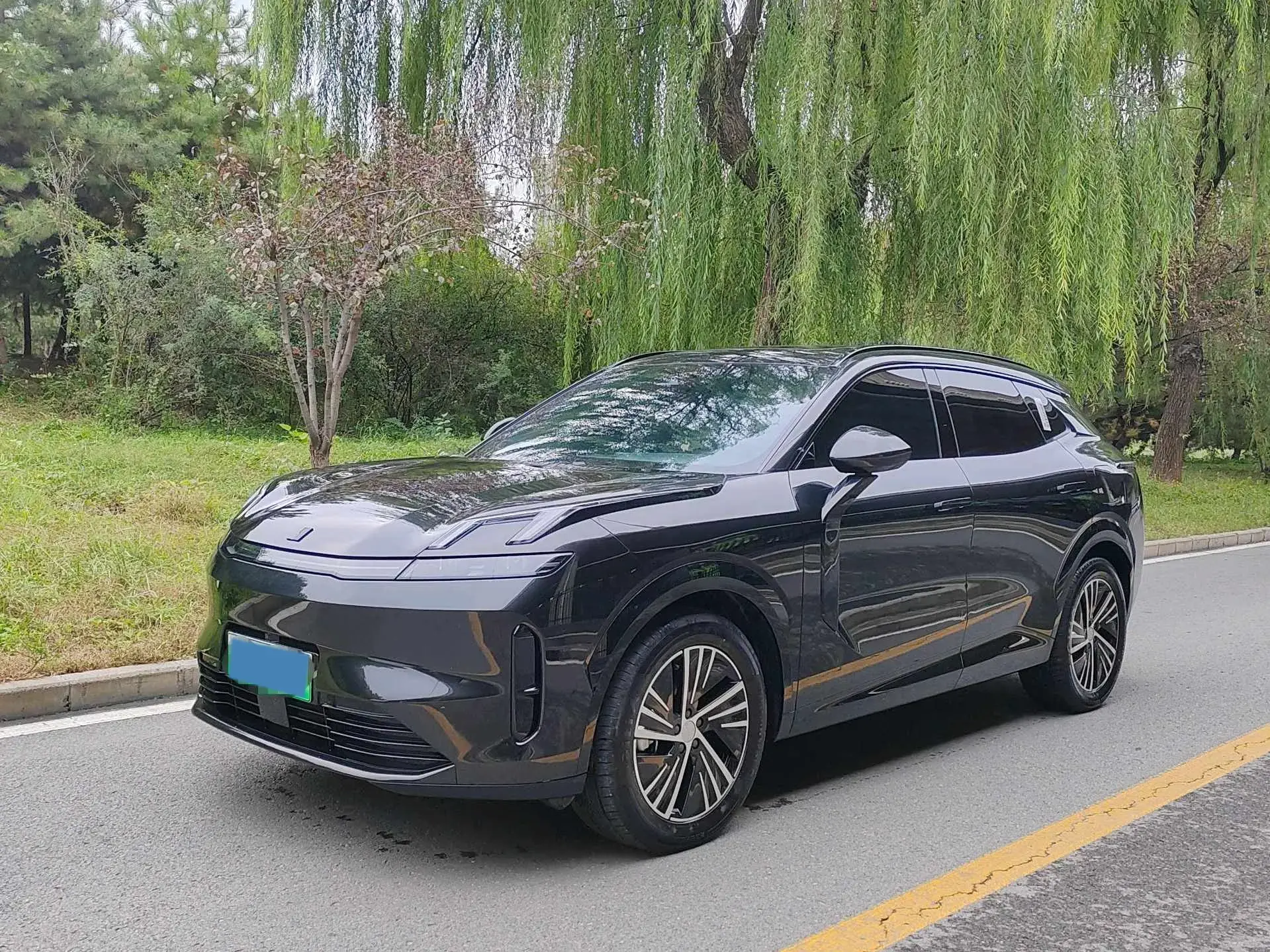 2025 LYNK&CO 08 view 1
