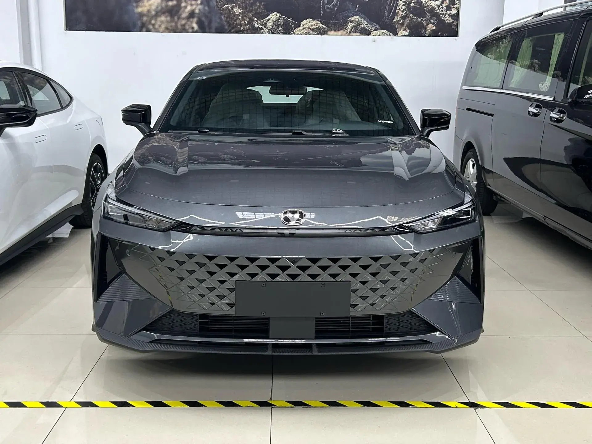 2024 CHANGAN UNI-V thumbnail 2