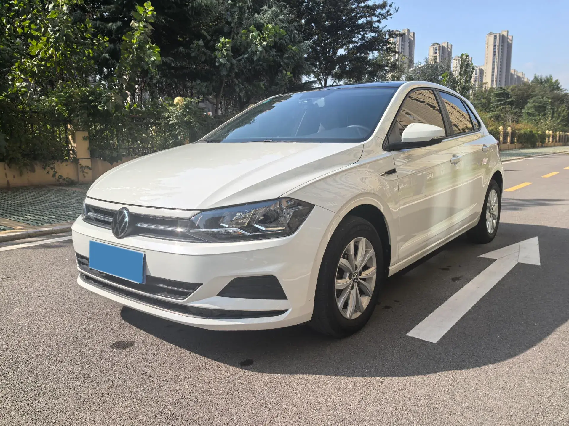 2021 VOLKSWAGEN POLO view 1
