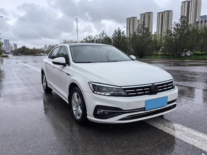 2019 VOLKSWAGEN LAMANDO thumbnail 3