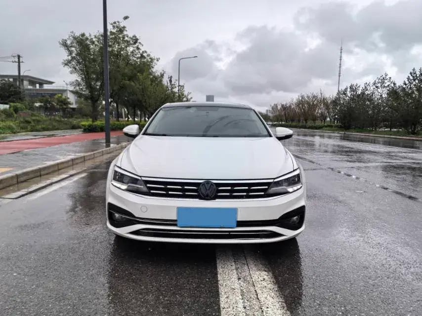 2019 VOLKSWAGEN LAMANDO thumbnail 2