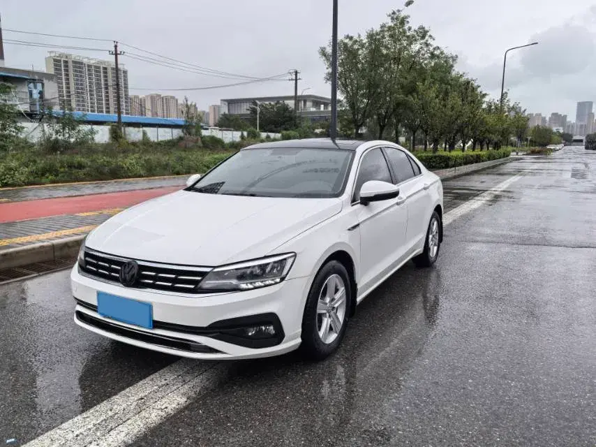 2019 VOLKSWAGEN LAMANDO view 1