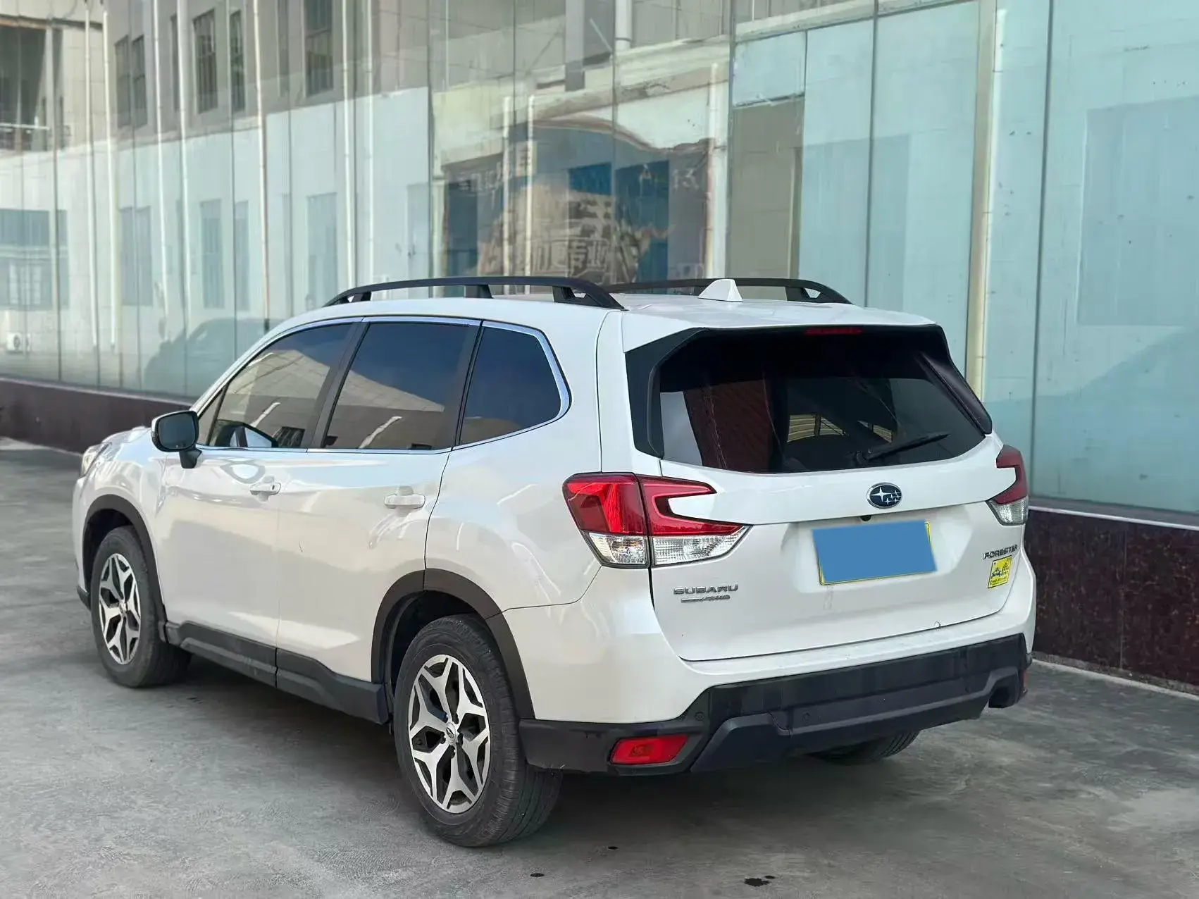 2021 SUBARU FORESTER thumbnail 4