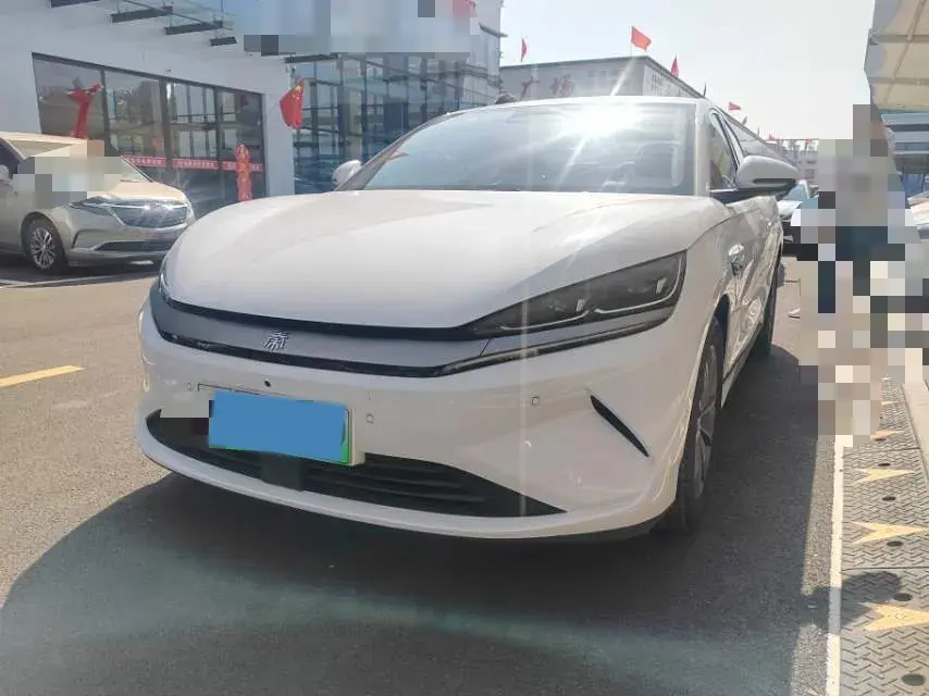 2025 BYD QINL view 1