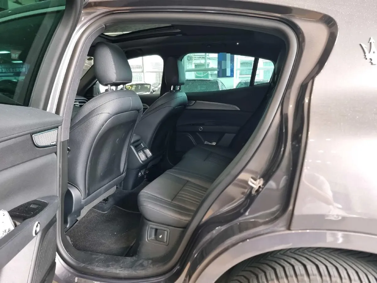 2023 Maserati Grecale 2.0T 300HP L4 8AT,autocango,china used car exporter,china ev exporter,chinese used car exporter,chinese used ev exporter