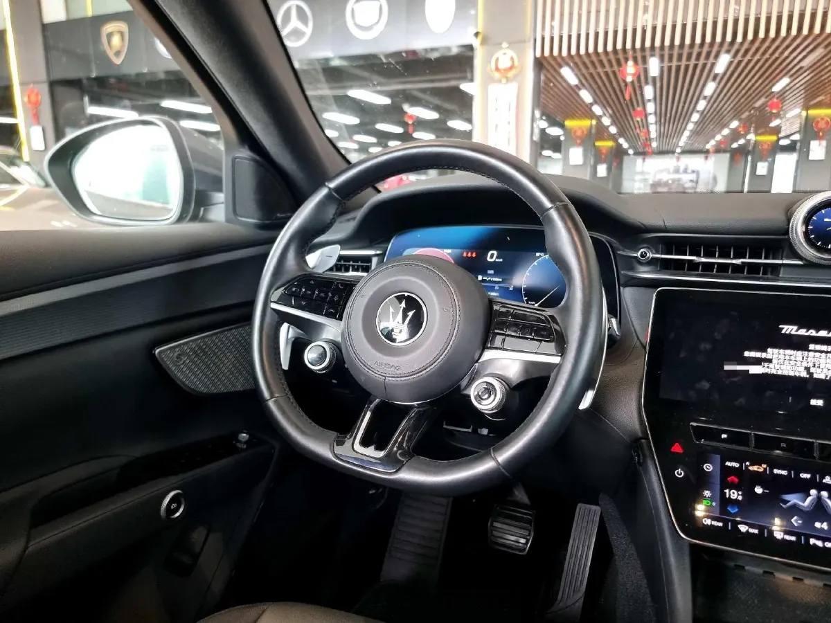 2023 Maserati Grecale 2.0T 300HP L4 8AT,autocango,china used car exporter,china ev exporter,chinese used car exporter,chinese used ev exporter