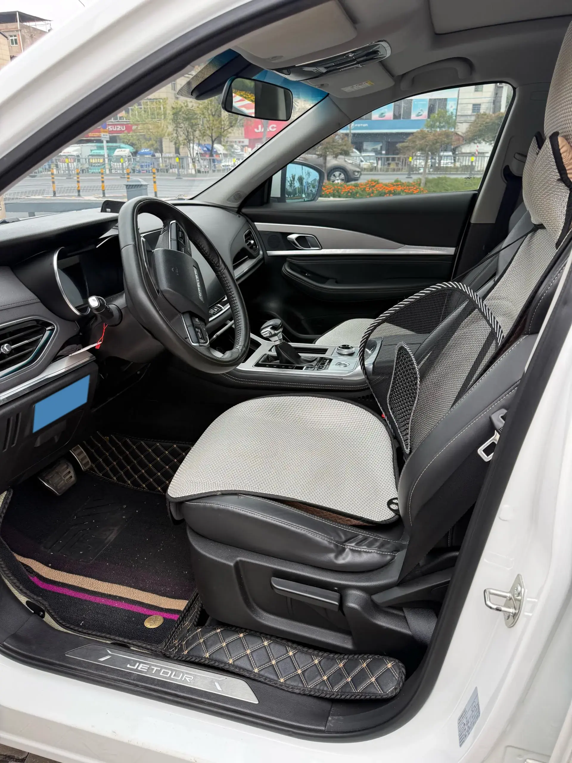 2020 JETOUR X70 thumbnail 2