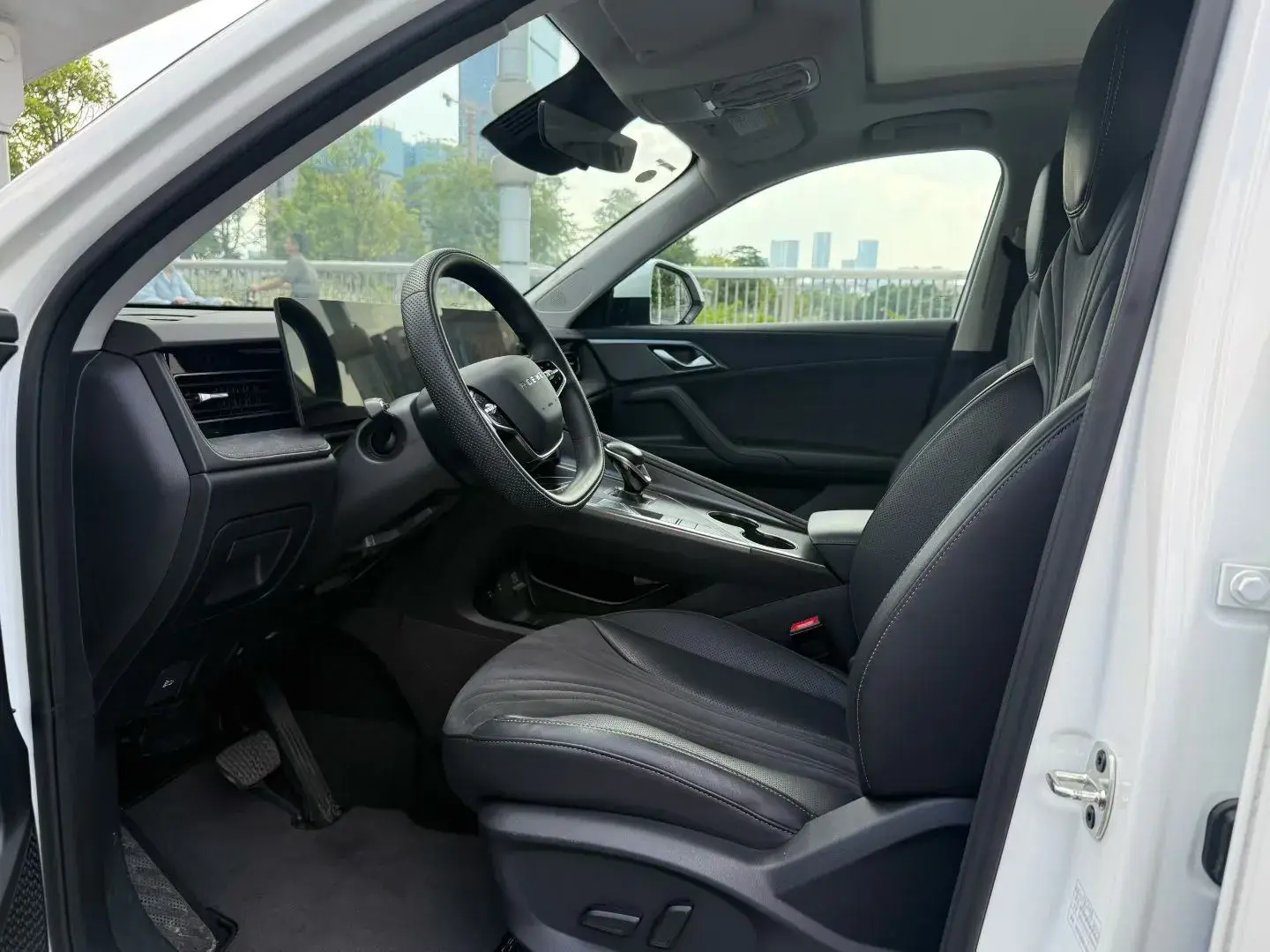 2024 ROEWE D5X thumbnail 4