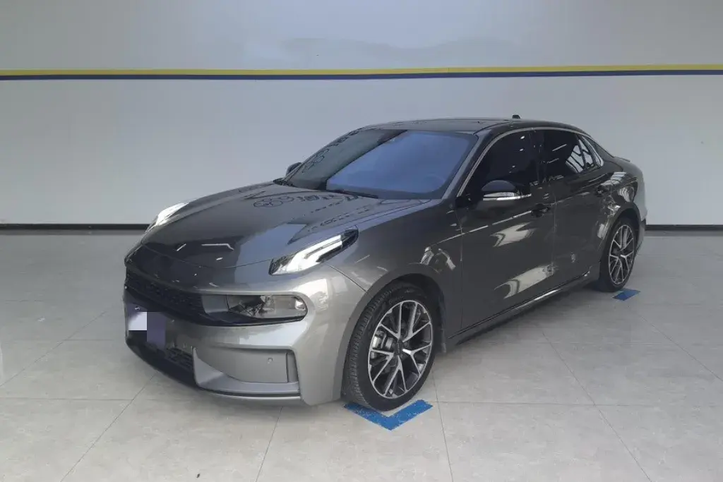 2021 LYNK&CO 03 view 1