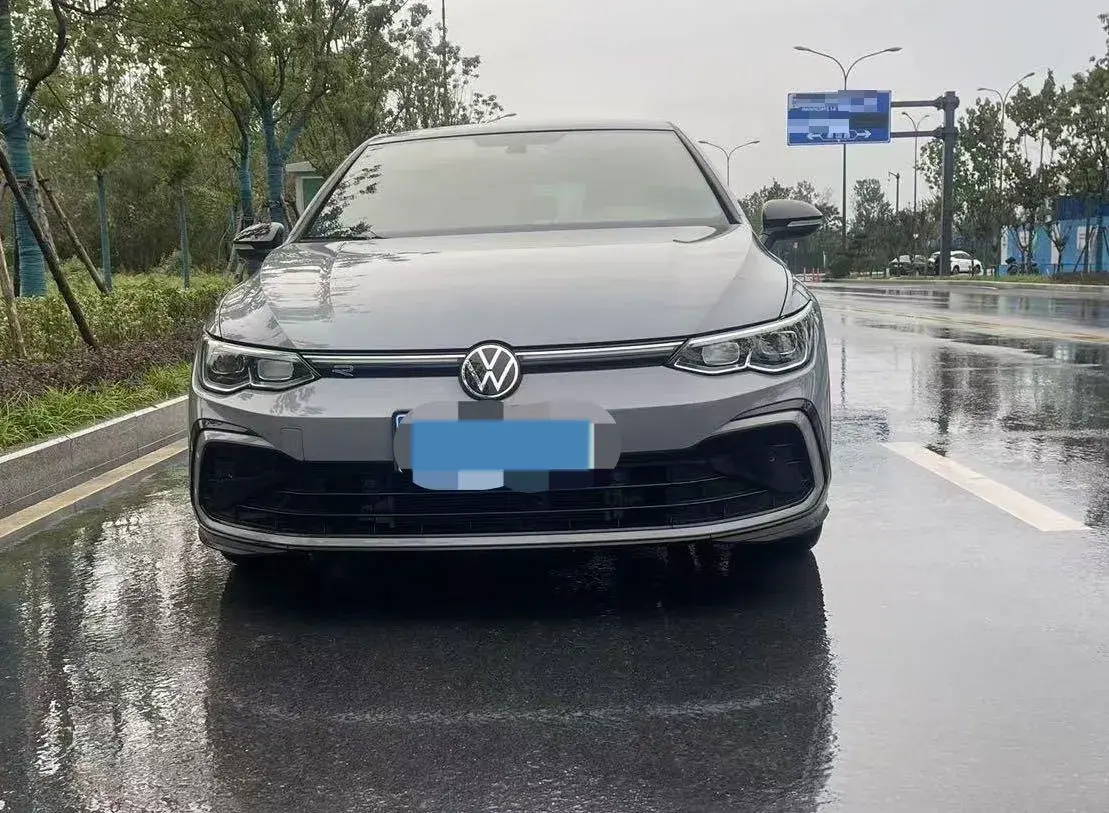 2023 VOLKSWAGEN GOLF thumbnail 2