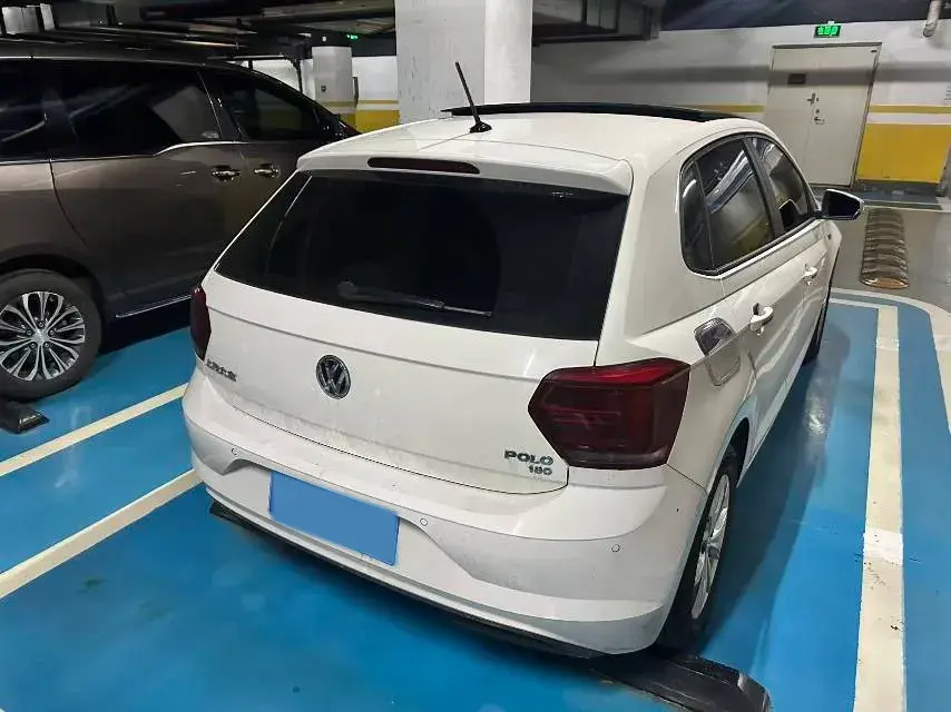 2019 VOLKSWAGEN POLO thumbnail 3