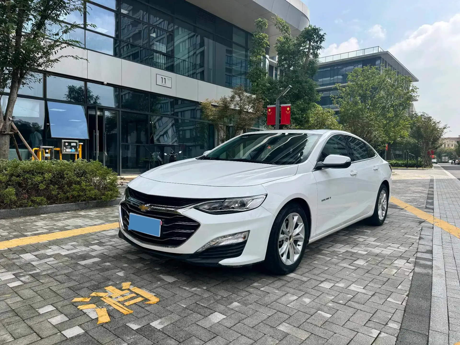 2022 CHEVROLET MALIBU view 1