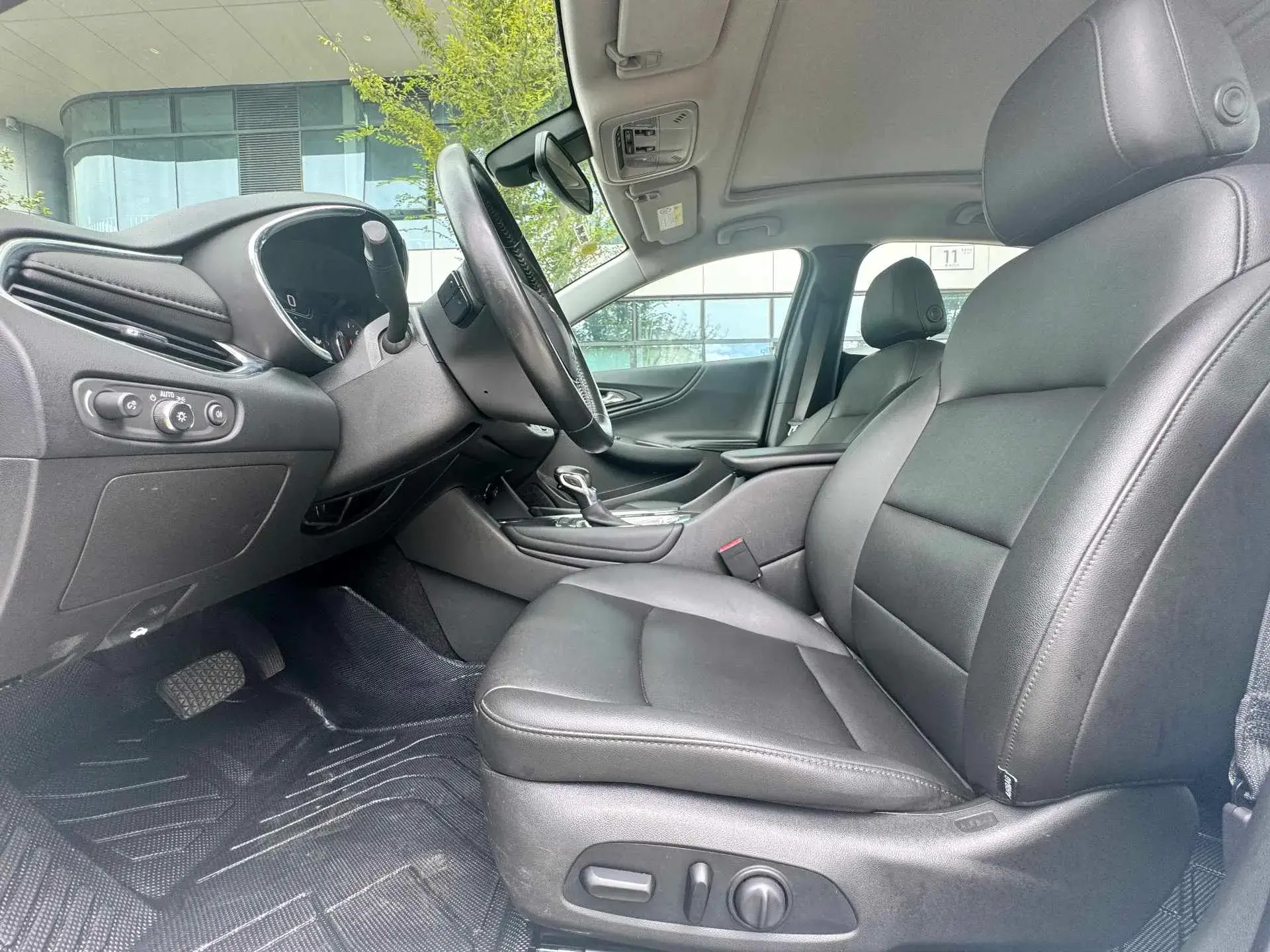 2022 CHEVROLET MALIBU thumbnail 4