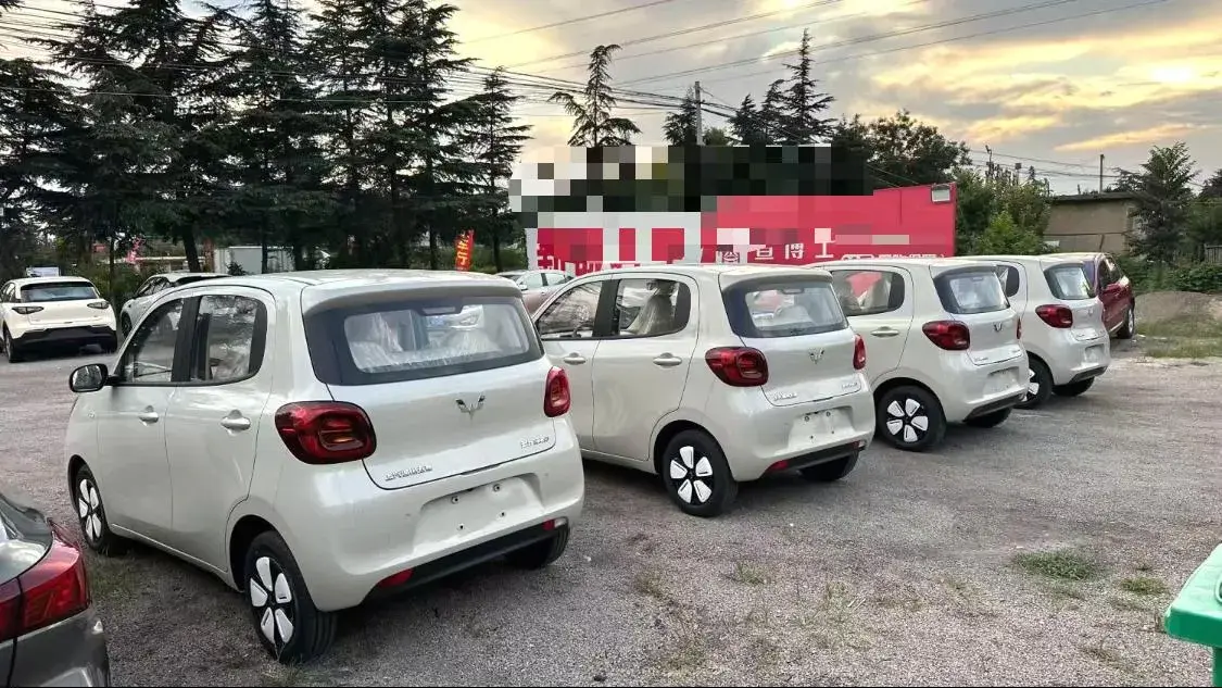 2025 WULING HONGGUANG thumbnail 3