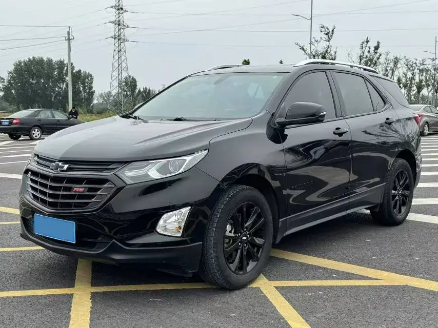 2019 CHEVROLET EQUINOX view 1