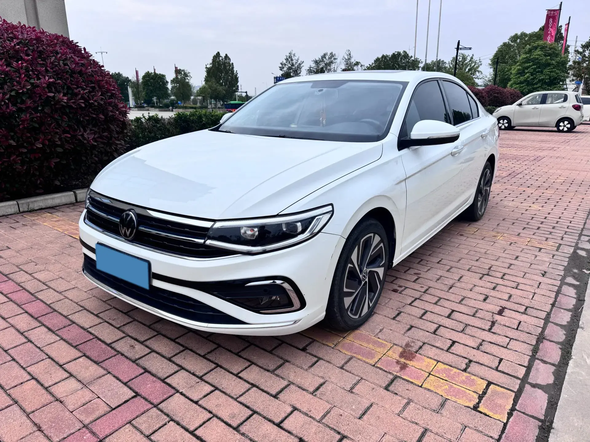 2023 VOLKSWAGEN BORA view 1