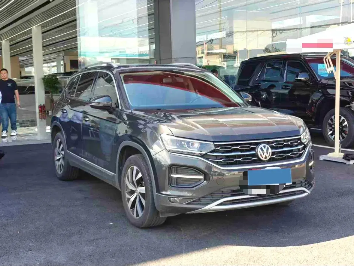 2019 VOLKSWAGEN TAYRON thumbnail 3