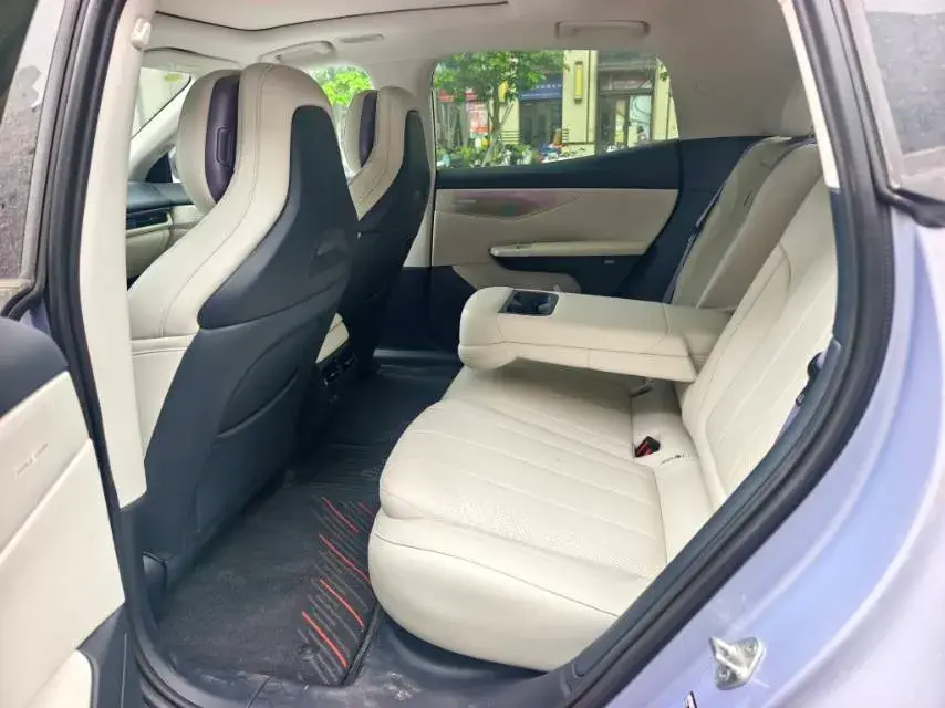 2024 LYNK&CO 07 thumbnail 4